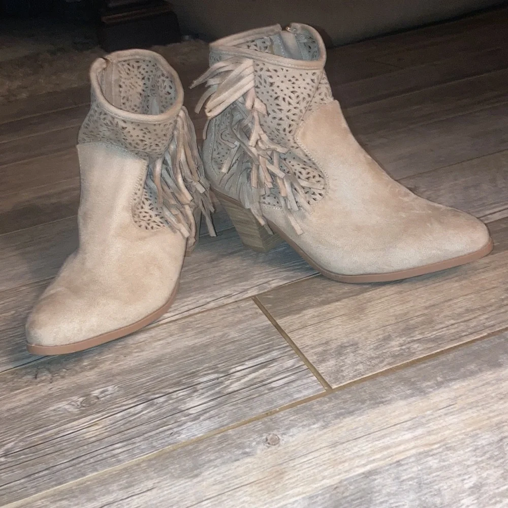 Olivia miller booties - Picture 3 of 7
